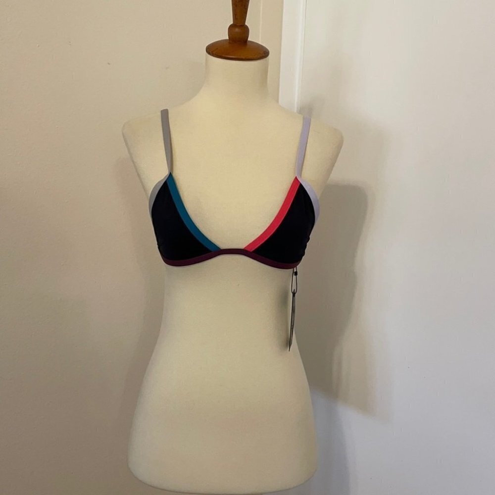 S Tavik Swim Top E02 5285
